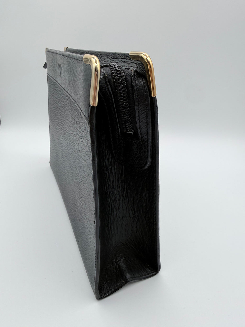 Valentino Garavani grainy calfskin VLogo signature clutch