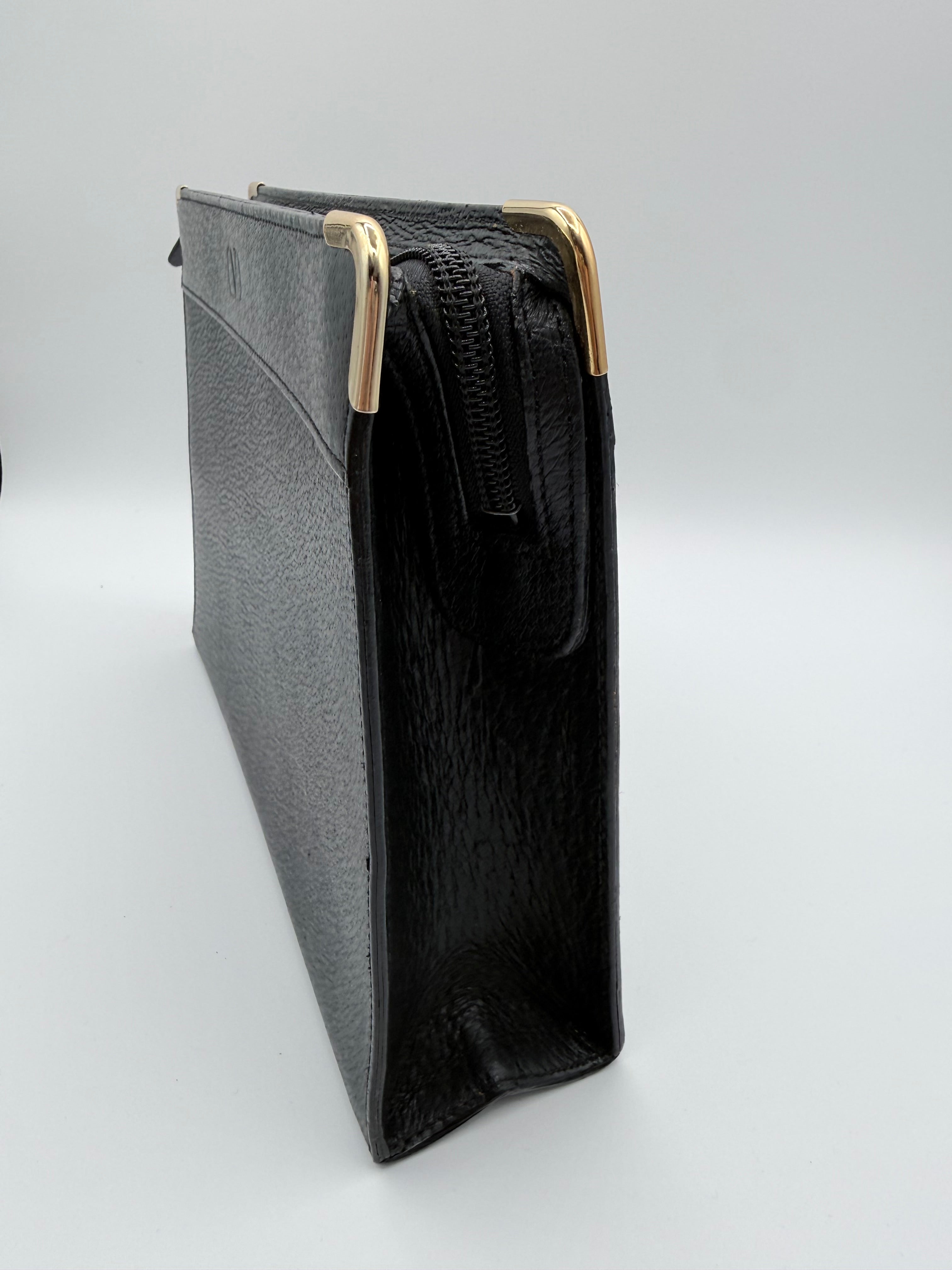 Valentino Garavani grainy calfskin VLogo signature clutch