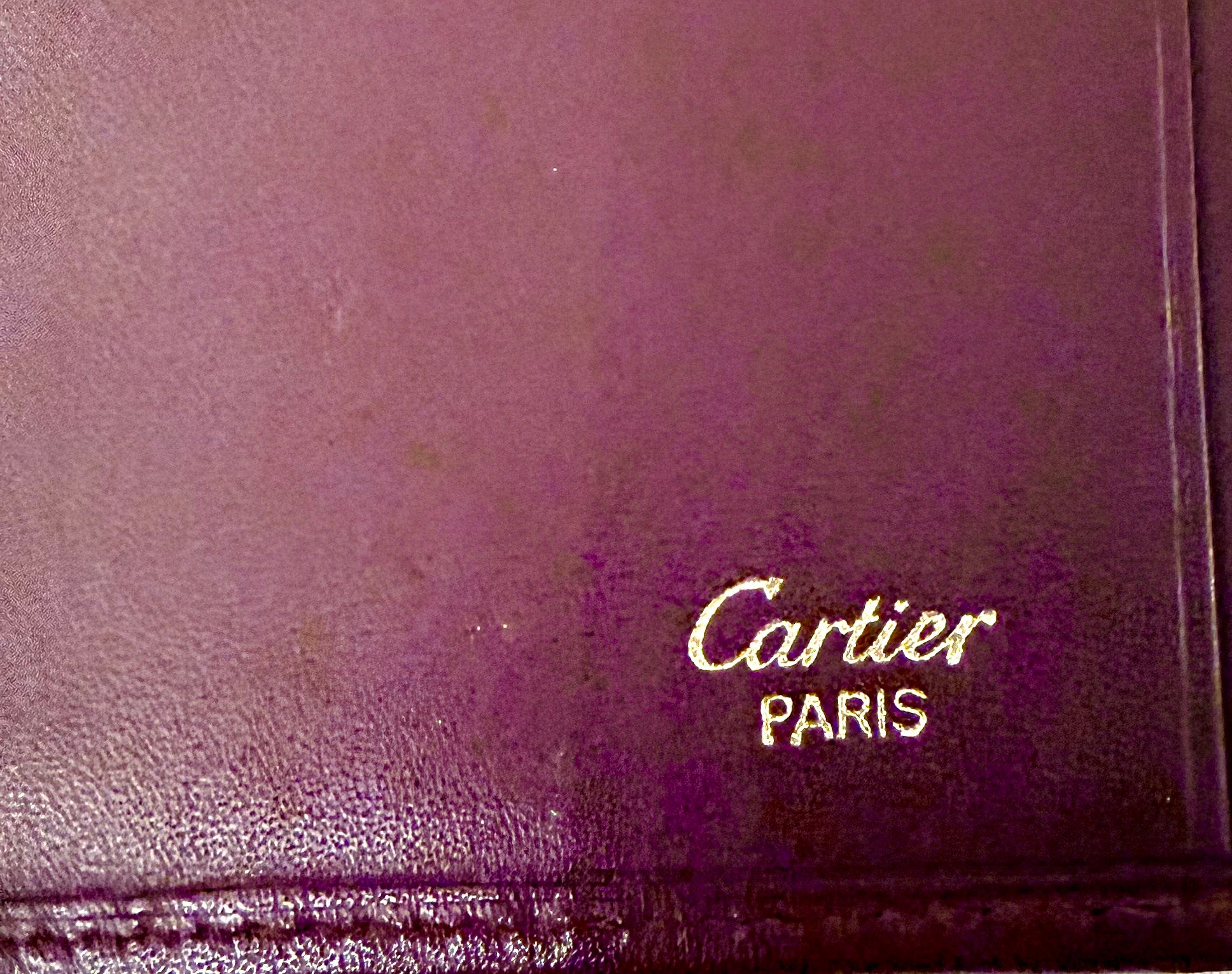 Cartier Classic vintage luxury wallet from Must de Cartier