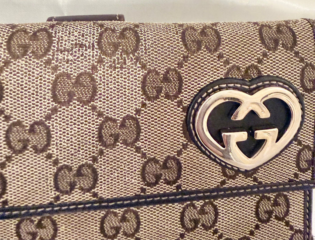 Gucci GG monogram wallet with heart GG