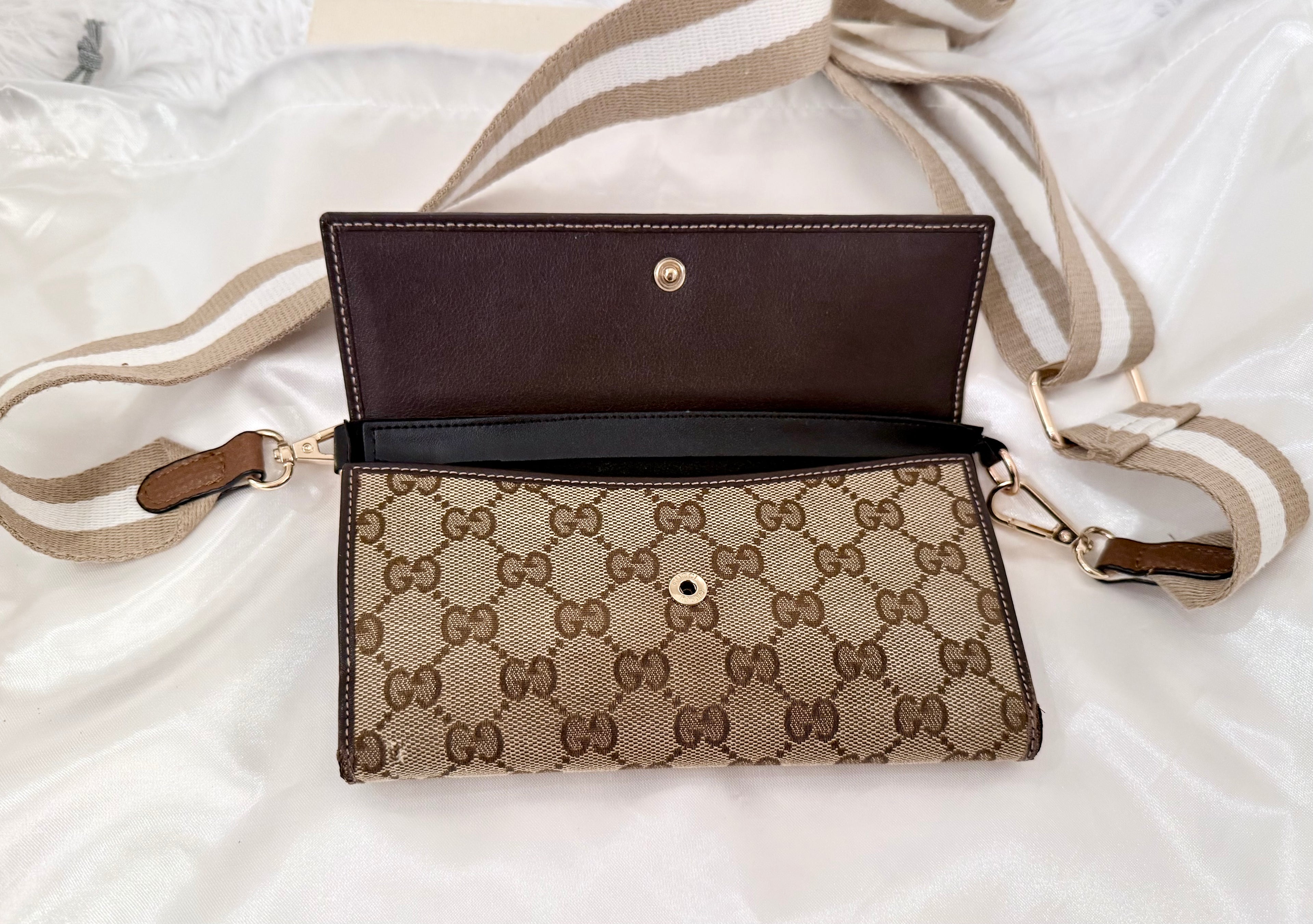 Gucci GG monogram wallet with heart GG
