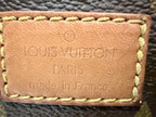 Louis Vuitton vintage Saumur 35 Monogram Crossbody