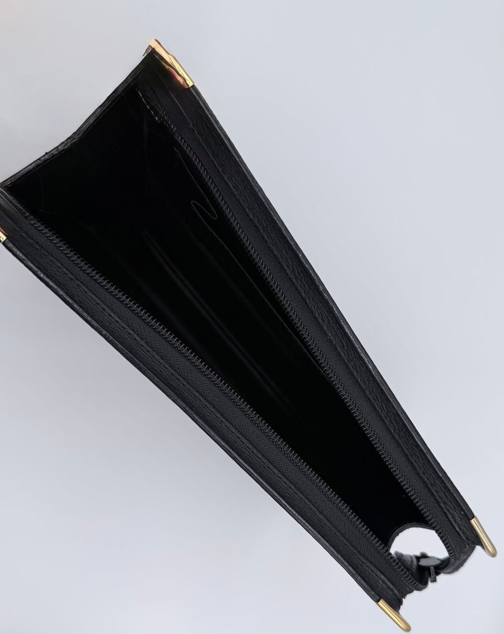 Valentino Garavani grainy calfskin VLogo signature clutch