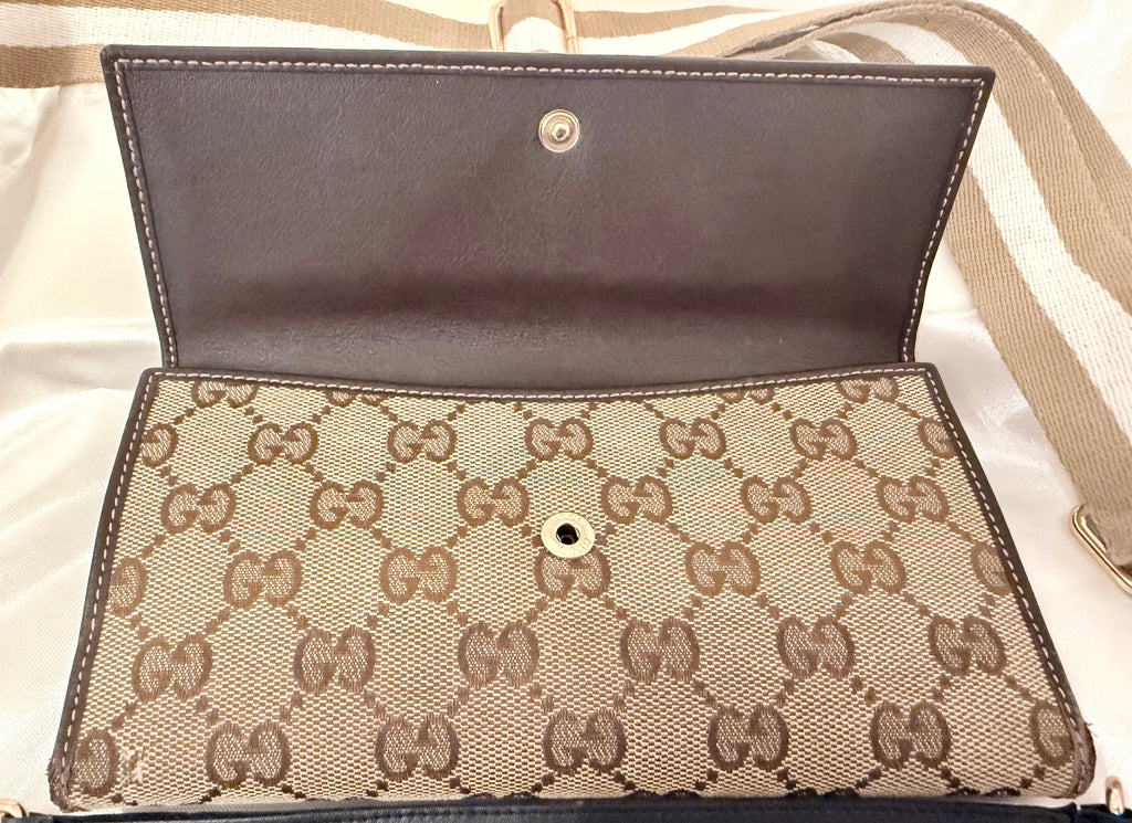 Gucci GG monogram wallet with heart GG