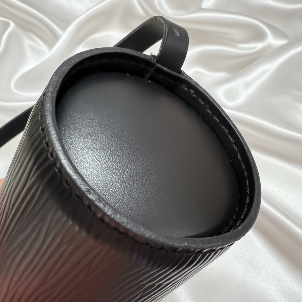 Louis Vuitton Mini Papillon pouch (Black)