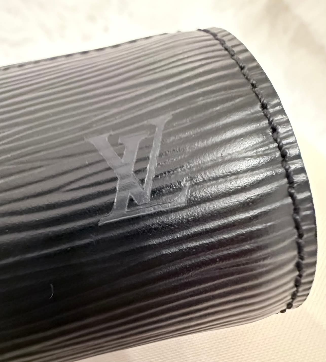 Louis Vuitton Mini Papillon pouch (Black)