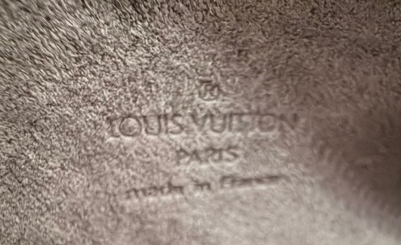 Louis Vuitton Mini Papillon pouch (Black)